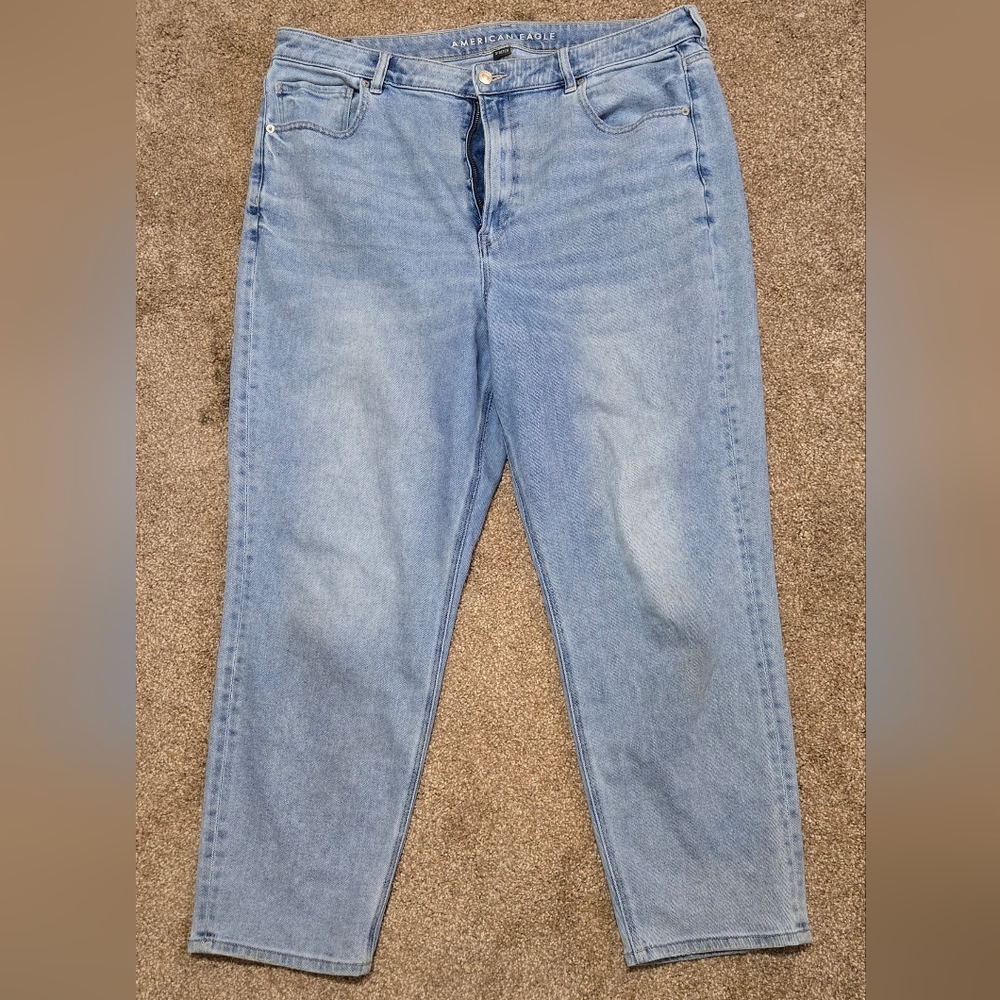 American Eagle Outfitters Light Blue Straight Leg Jeans
